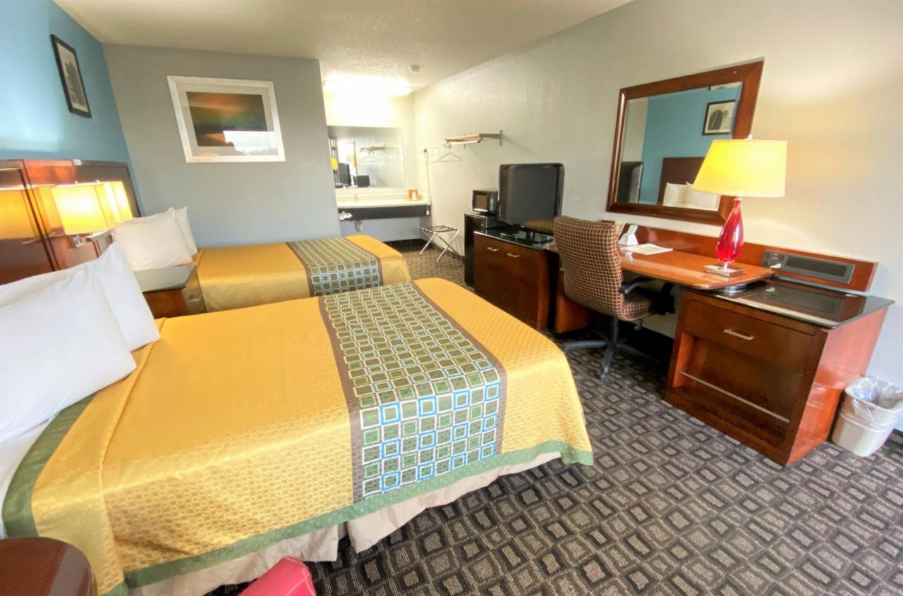 Warsaw Lakes Inn מראה חיצוני תמונה