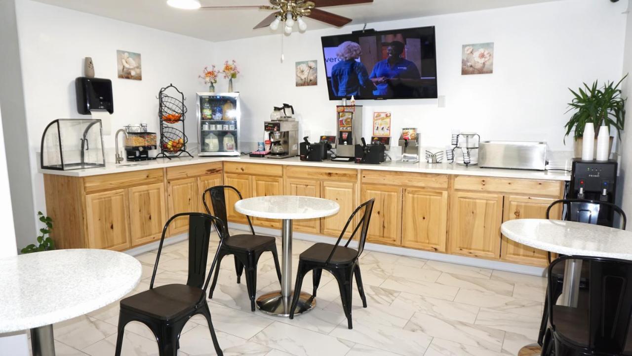 Warsaw Lakes Inn מראה חיצוני תמונה