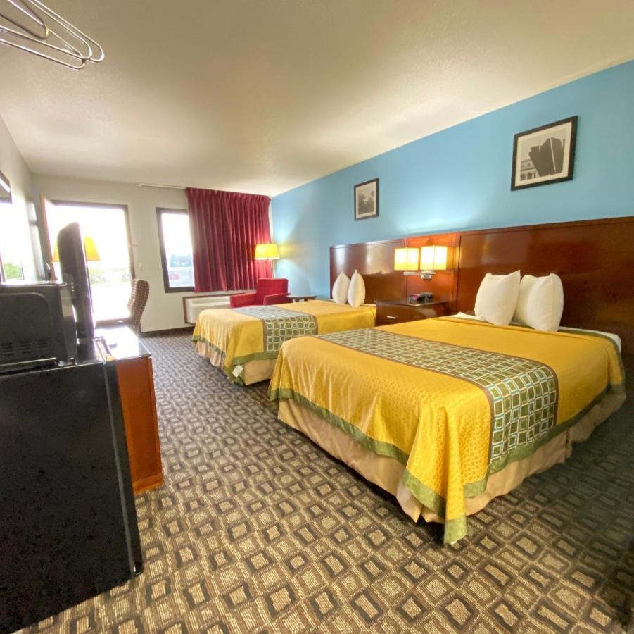 Warsaw Lakes Inn מראה חיצוני תמונה