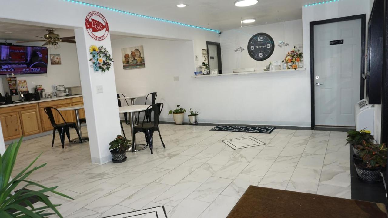 Warsaw Lakes Inn מראה חיצוני תמונה