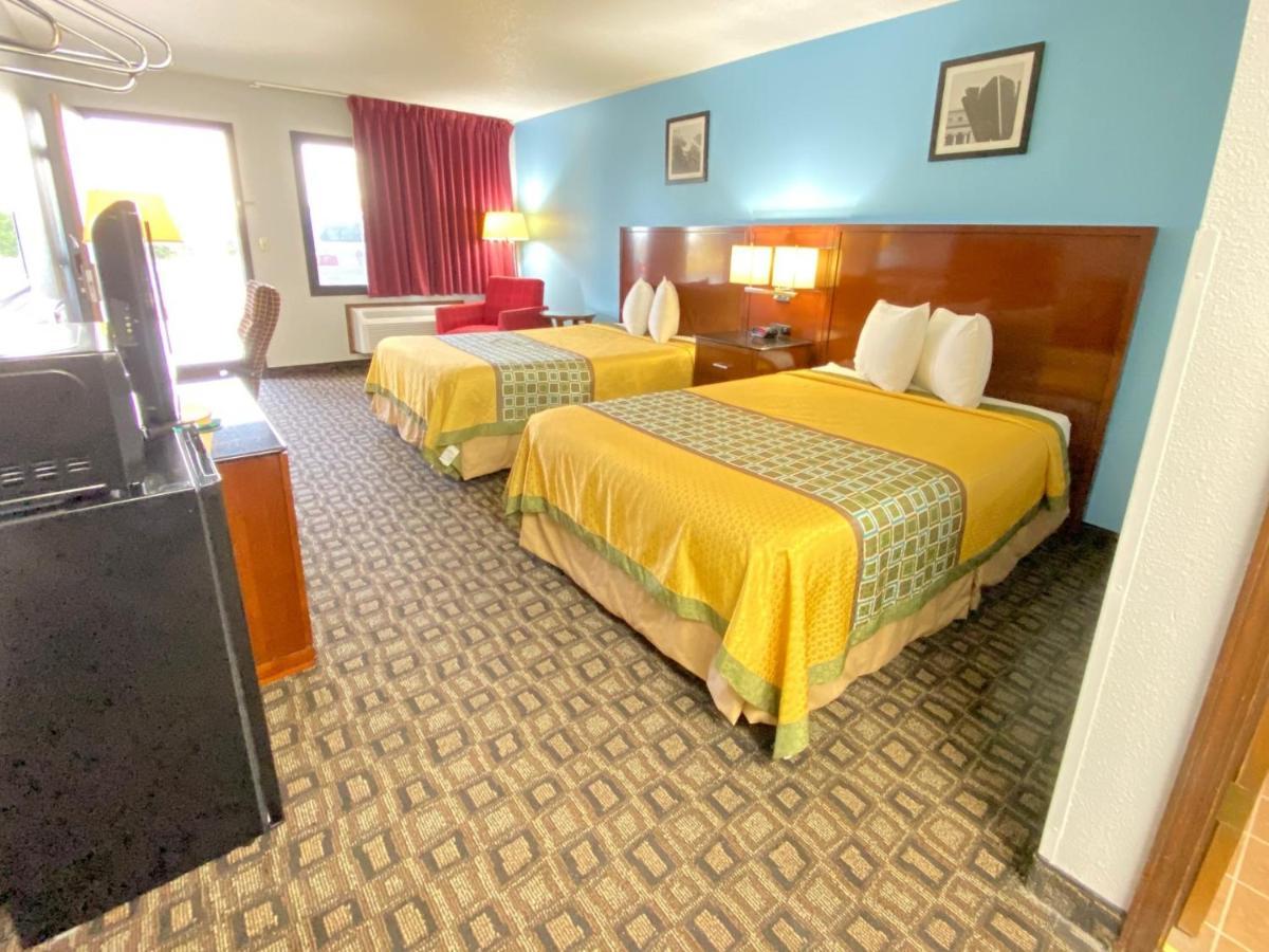 Warsaw Lakes Inn מראה חיצוני תמונה