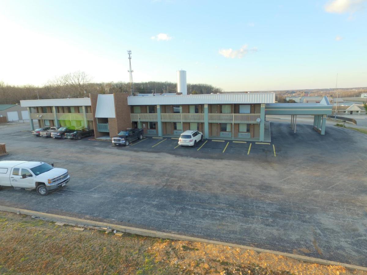 Warsaw Lakes Inn מראה חיצוני תמונה