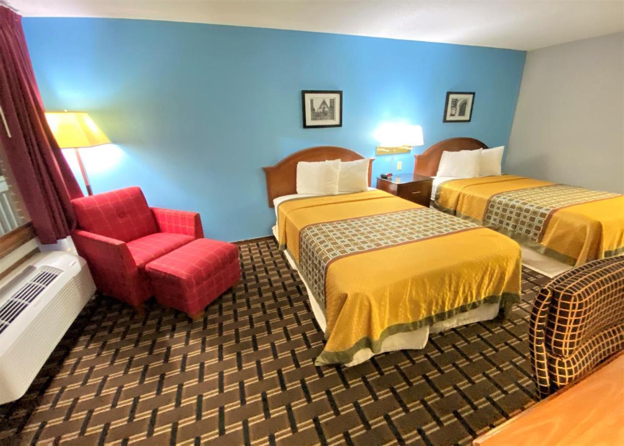 Warsaw Lakes Inn מראה חיצוני תמונה